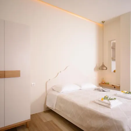 Rossa Suites * 레팀노