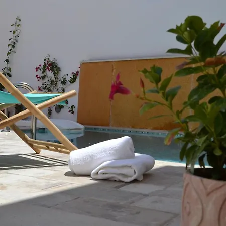 아파트 Rossa Suites